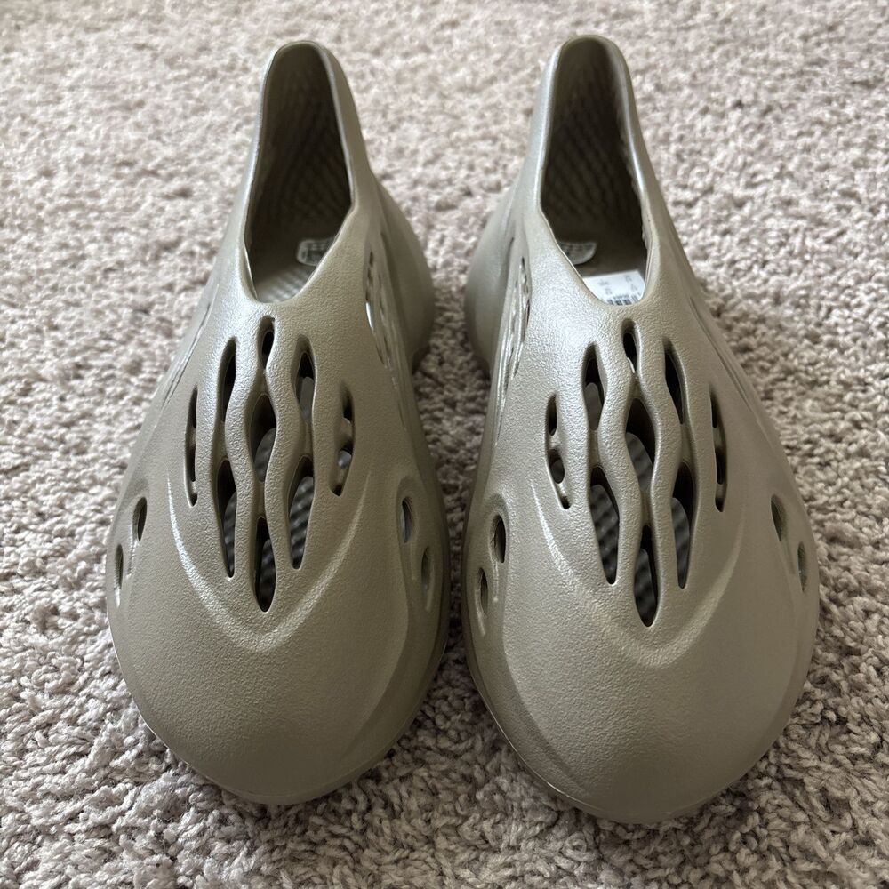 Adidas ID4752 Yeezy YZY Foam Runner RNR Stone Taupe Men’s Size 12 New With Box